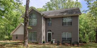 Beautiful 4bed/2.5bath Estate Home with a Secluded Feel in Oxford, MS! Gallery 1