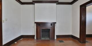 Central Campus - LARGE 4 Bedroom House with off-street parking Gallery 8