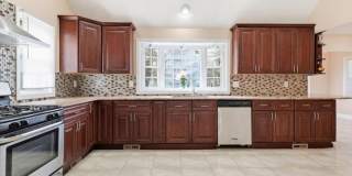 95 Sycamore Ave Gallery 2