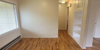 Charming 3BD/1BA located within walking distance to Friendly/College Hill neighborhood Market of Choice! Gallery 6