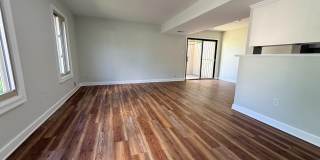 47 KING HENRY Circle Gallery 10