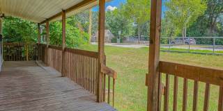 Charming 3 Bed 1.5 Bath home walkable to campus Gallery 3
