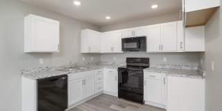 3 bedroom duplex-Westbury Gardens! Gallery 1