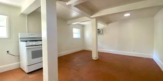 Unique Basement Unit in a Triplex- 309 E. 32nd- Available for July! Gallery 5
