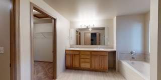 Clean Home with Lots of space ready to be your Home! Gallery 34