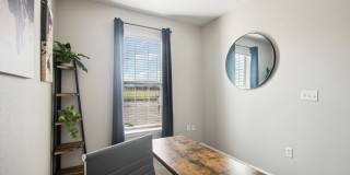 The Flats at MacArthur Gallery 7