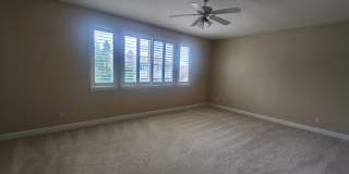 5 Bedroom Home Behind the Gate of Wisteria Place Gallery 18