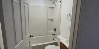 662 Budlong Street - 1 Gallery 8