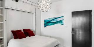 900 Biscayne Boulevard Gallery 8