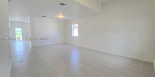 2423 SE 30th St Gallery 2