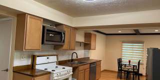 3 Bedrooms One Floor Ranch House with 2 car attached garage in Lyndhurst Gallery 1