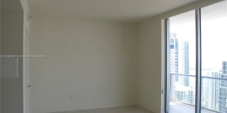 1050 Brickell Ave Gallery 3