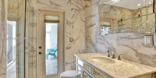 2321 SE 15th St Gallery 12