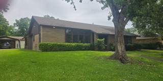 Refurbished - 3 bdrm 2 bath Gallery 1