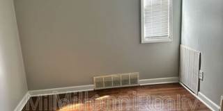 260 W Longfellow Ave Gallery 13