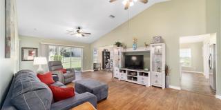 AVAILABLE BY SEPT 4TH-PRISTINE 3/2 HOUSE IN DESIRABLE LOCATION Gallery 3