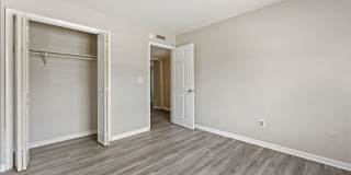 Spacious 4 Bed Condo Gallery 28