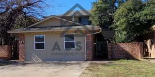 Charming 5 Bedroom House Gallery 1