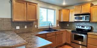 Beautiful and roomy 4bd 2.5ba home in Saddlebrook Subd. just off Star Rd. Beautiful and roomy 4bd 2.5ba home in Saddlebrook Subd. just off Star Rd. Gallery 22