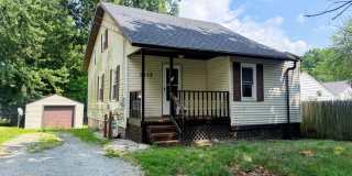 Three bedroom one bathroom home for rent Gallery 1
