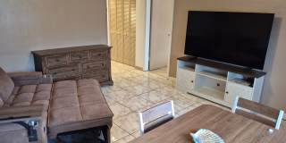 Charming 2 Bedroom / 1 Bathroom House Gallery 4