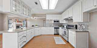 8617 Jonquil Gallery 11