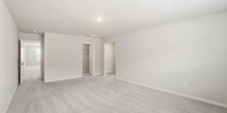 Luxury End-Unit Townhome in Desirable Chateau Community Gallery 32