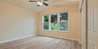 785 Caughlin Crossing Gallery 11