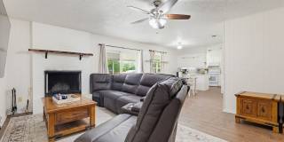 902 Lynn Ln. Gallery 4