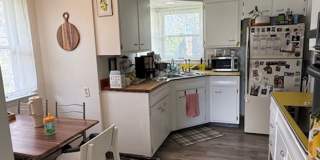 2 bed 1 bath in great location Gallery 1