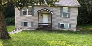 Spacious 4 Bedroom  1.5 bath Home For Lease Just Off I-44 Gallery 1