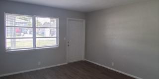 4104 Desoto Avenue Gallery 3