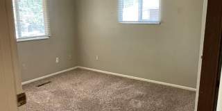 STUDENTS WELCOME! 4 Bed 2 Bath Home in West Ft Collins w/ Garage and Fenced Yard Gallery 22