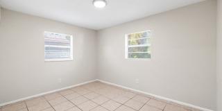 Spacious 3bdrm/1bath with bonus room ** $1,595.00 ** Section 8 OK ** Ready NOW ** Gallery 20