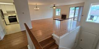 Beautifully Updated West Clairemont Townhome – Prime 92117 Location! Gallery 3