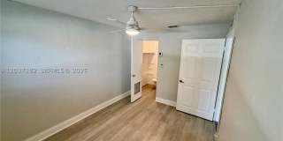 2809 NE 6th Ln Gallery 13