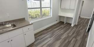 531 NE 58th St Gallery 1