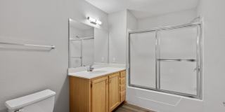 Creekside Commons Apartments Gallery 80