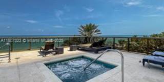 16275 Collins Avenue Gallery 30