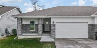 4433 Lower Beaver Road Gallery 1