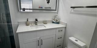 228 Orchid St Gallery 21