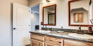 Radiant lake - 3 Bedroom Home Radiant lake - 3 Bedroom Home Gallery 9