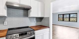 907 W Bridge Gallery 7
