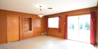 2006 S 49th St Gallery 6