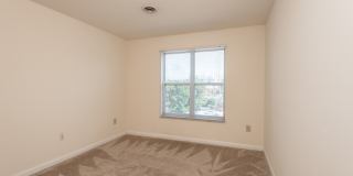 Walk to UC & UC Medical | 1BR/2BR Apartments Gallery 88