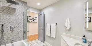 Mid-Century Modern Sequoyah Highlands Home Gallery 19