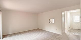 1878 MURDOCK Court Gallery 14