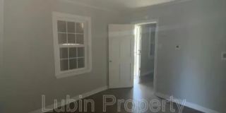 706 Lester St Gallery 1