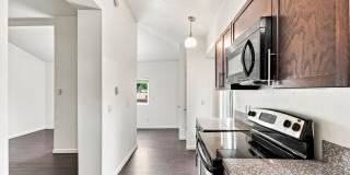 2 Bed, 1 bath Available! Gallery 3