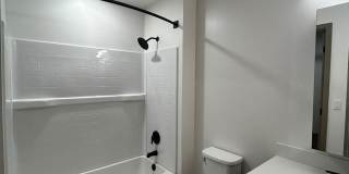 1060 Bishop Gallery 15